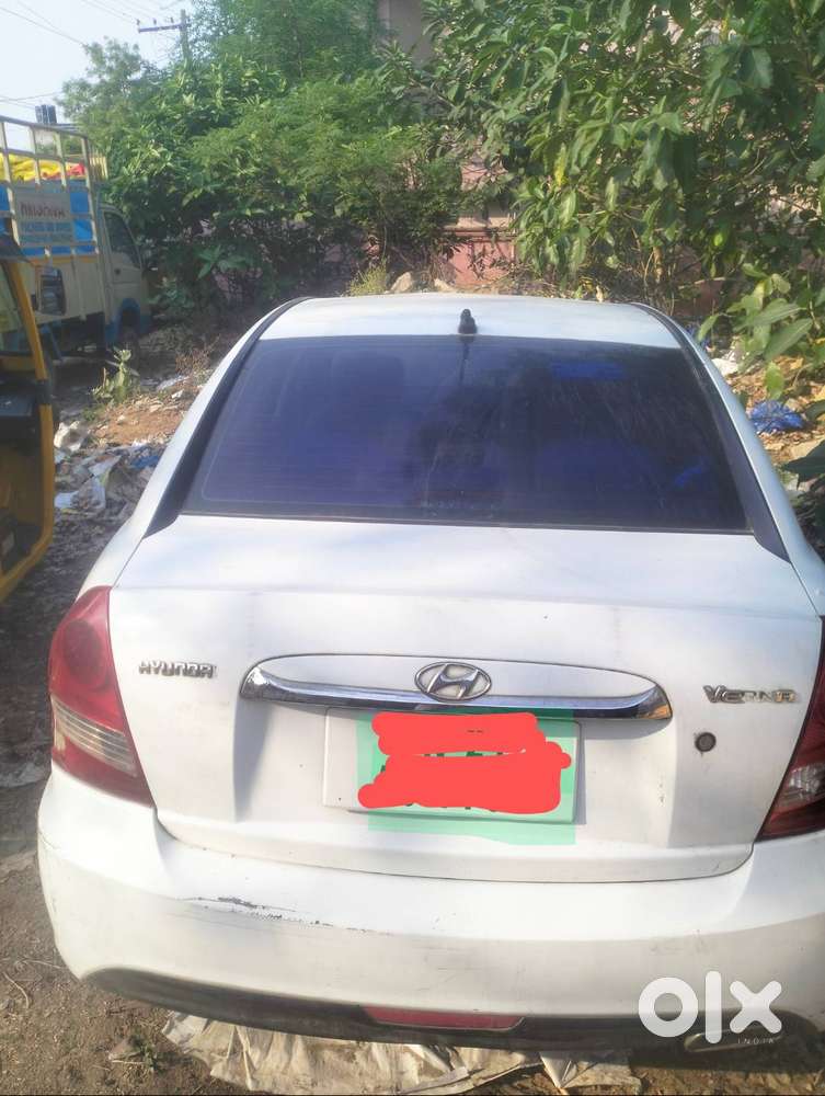 Hyundai Verna2011 Petrol Car Sales 2.2l