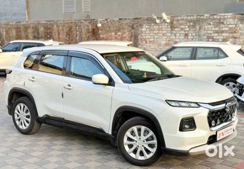Maruti Suzuki Grand Vitara 1.5 Delta Smart Hybrid At, 2023, Petrol