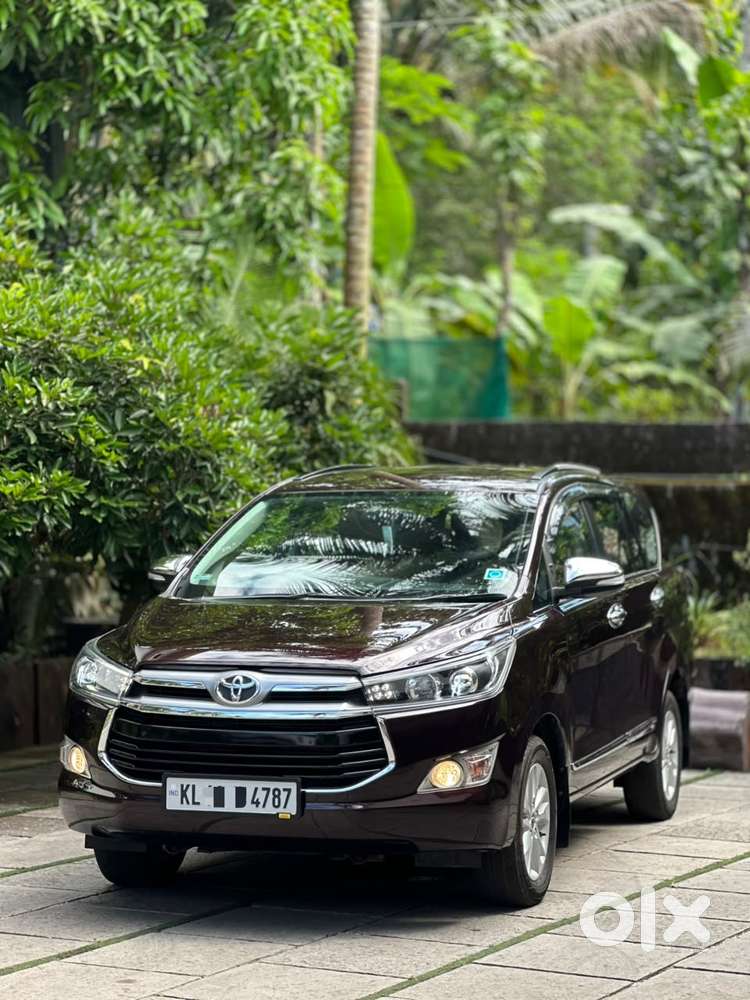 Toyota Innova Crysta 2.4 V, 2017, Diesel