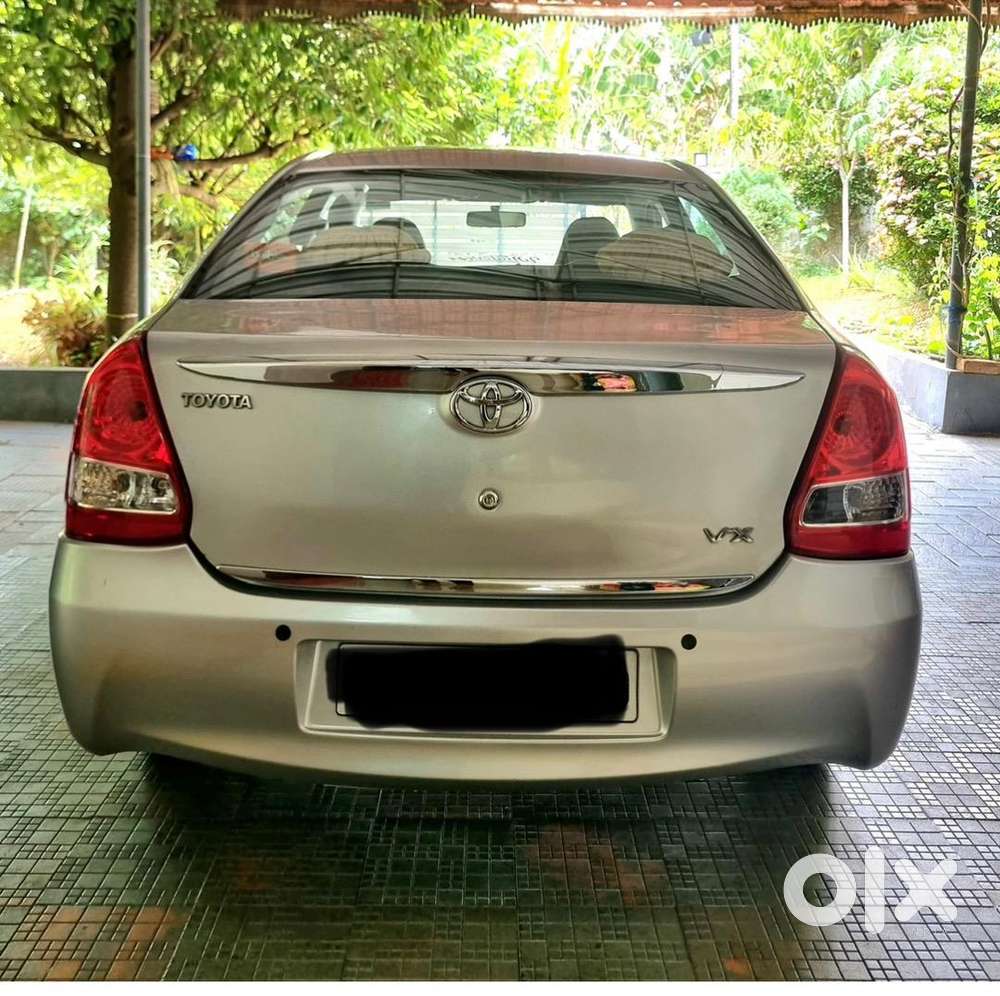 Toyota Petrol Manual 2011