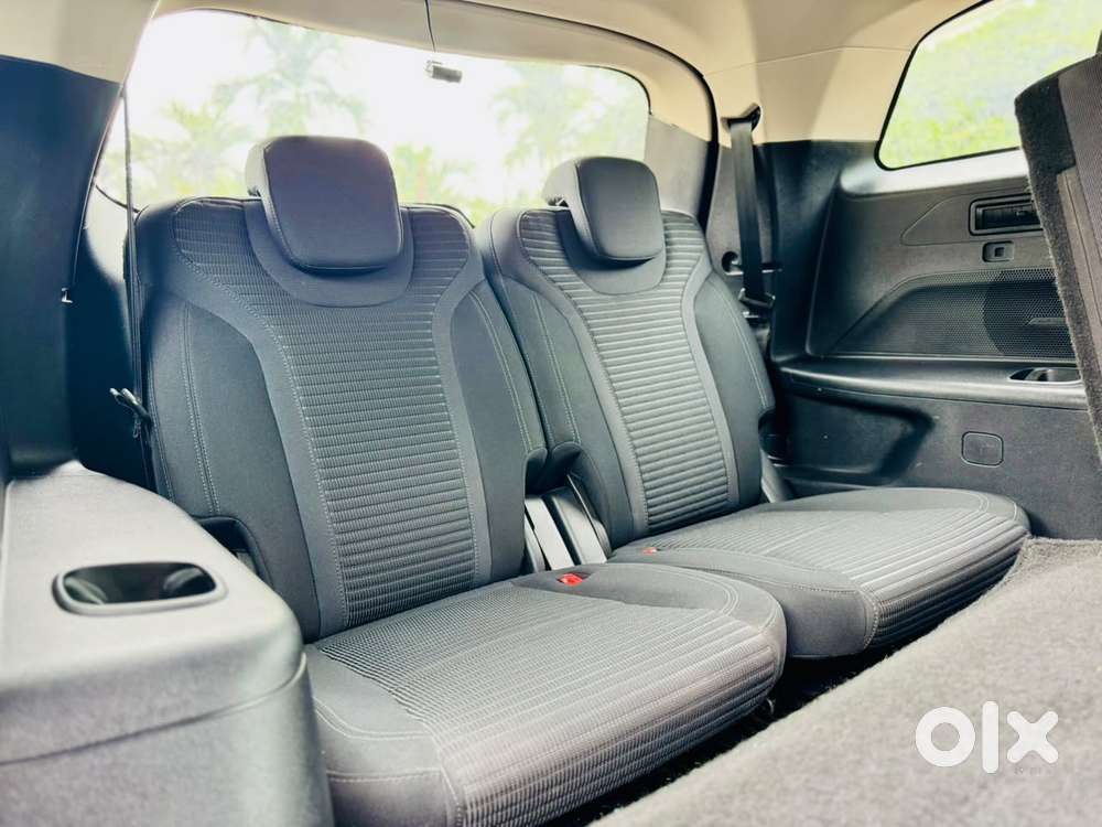 Mahindra Xuv700 2.2 Ax 5 Diesel At 7 Str, 2022, Diesel