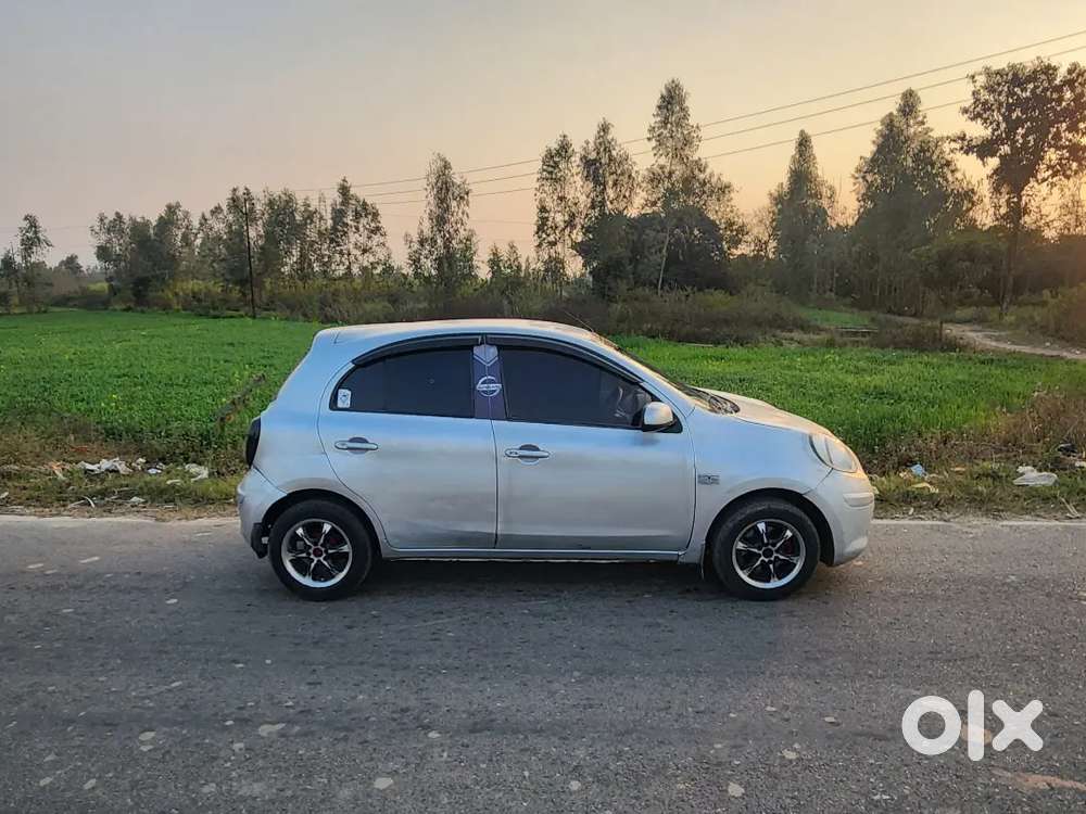 All Ok Front Tyars 95prcnt And Push Button Start With Alloys