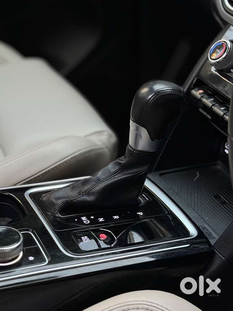 Mahindra Xuv700 Ax7 Luxury Pack Awd, 2022, Diesel