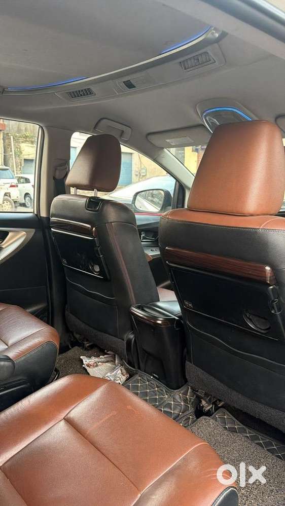 Toyota Innova Crysta 2017 Diesel 85000 Km Driven