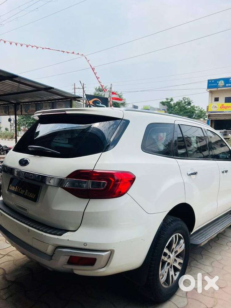 Ford Endeavour 2.2 Titanium At 4x2, 2017, Diesel