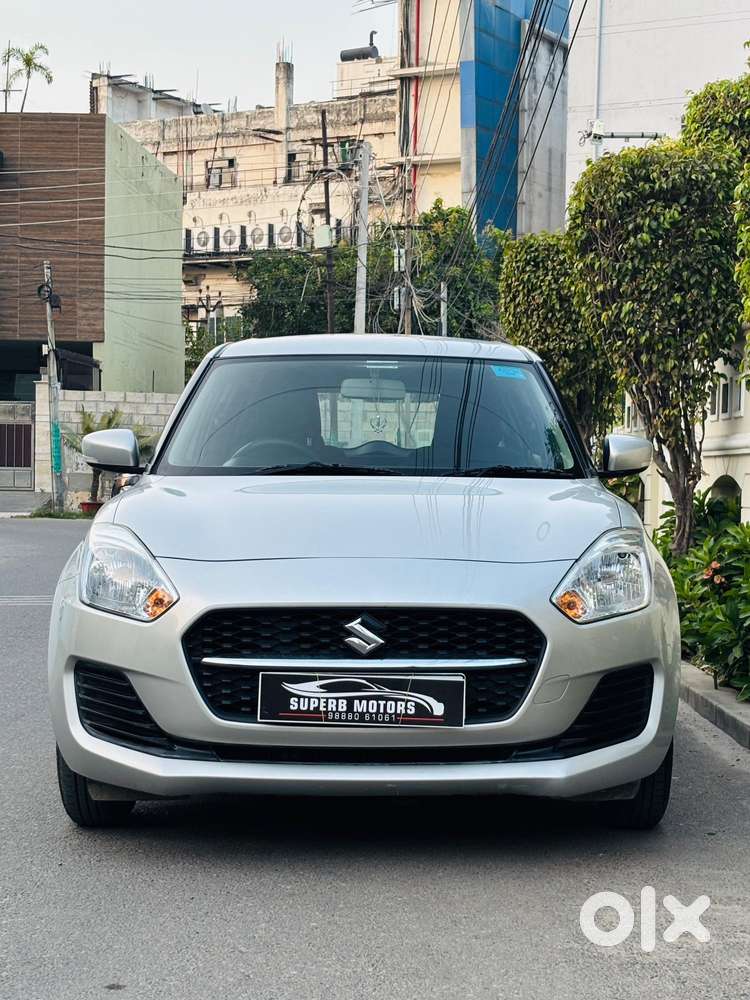 Maruti Suzuki Swift Vxi + Manual, 2023, Petrol