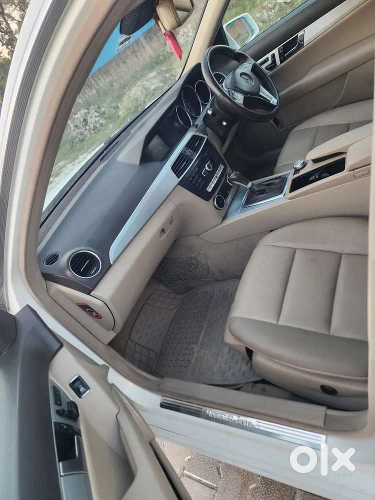 Mercedes-benz C-class Full Insurance Petrol Well Maintained