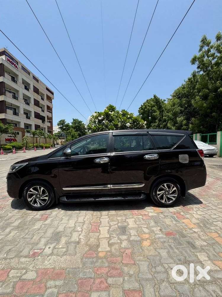 Toyota Innova Crysta 2.8 Gx At 7 Str, 2022, Diesel