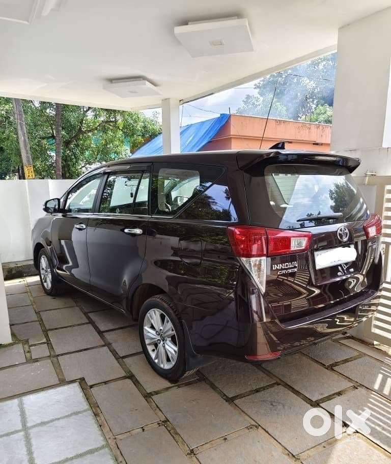 Toyota Innova Crysta 2.8z Automatic, 2016, Diesel