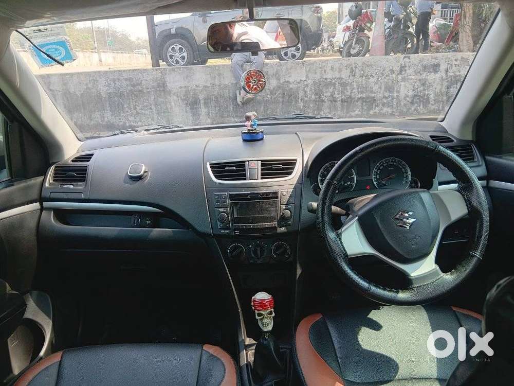Maruti Suzuki Swift Vxi + Manual, 2017, Petrol