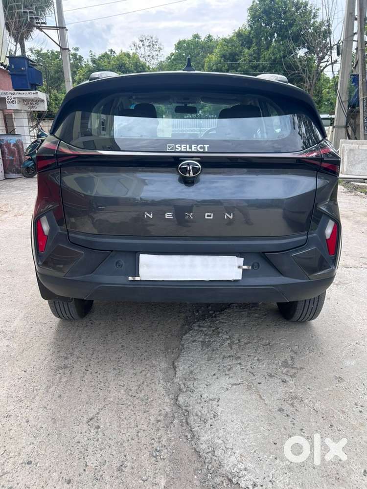 Tata Nexon 2025 Petrol
