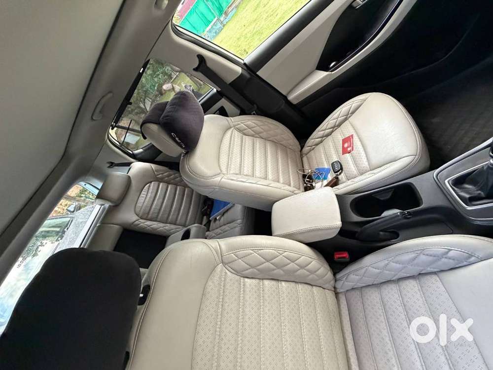 Panaromic Sunroof, Extended Warranty Upto Jan 2028, Milage 17-18 Ave