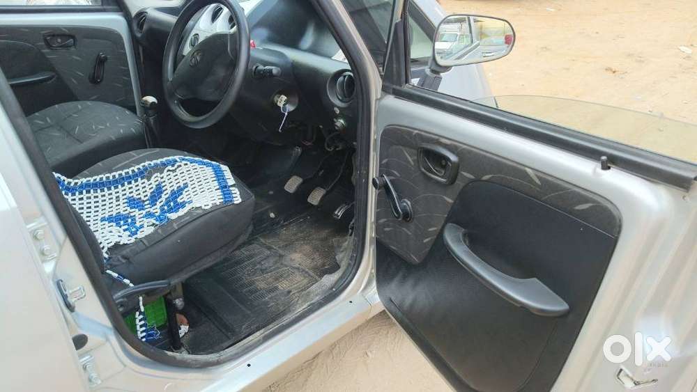 Tata Nano Xe, 2012, Petrol