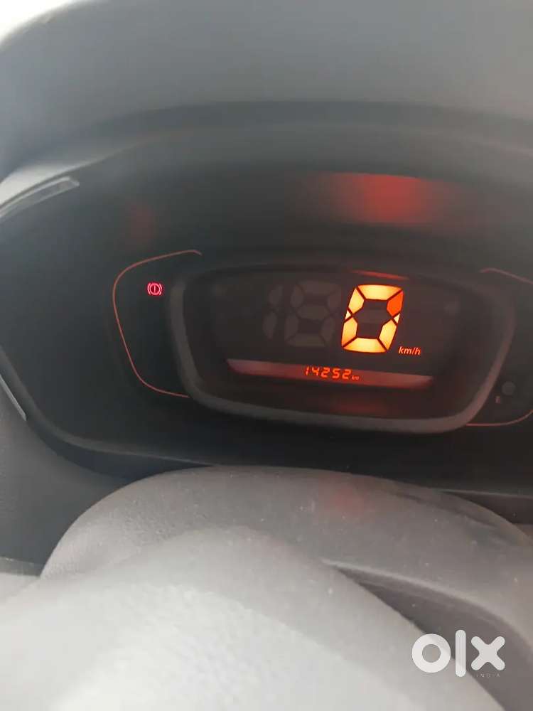 Renault Kwid 2016 Petrol Well Maintained