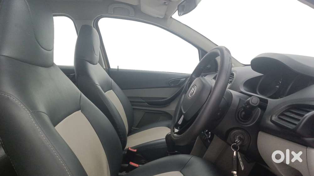 Tata Tiago 1.2 Revotron Xm, 2017, Petrol