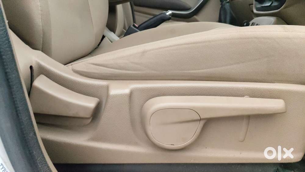 Mahindra Tuv 300 T10, 2019, Diesel