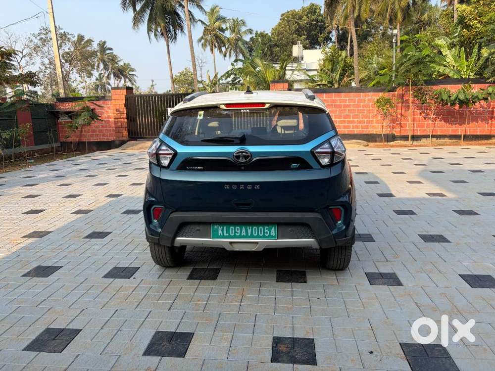 Tata Nexon Ev 2000 Dark Edition