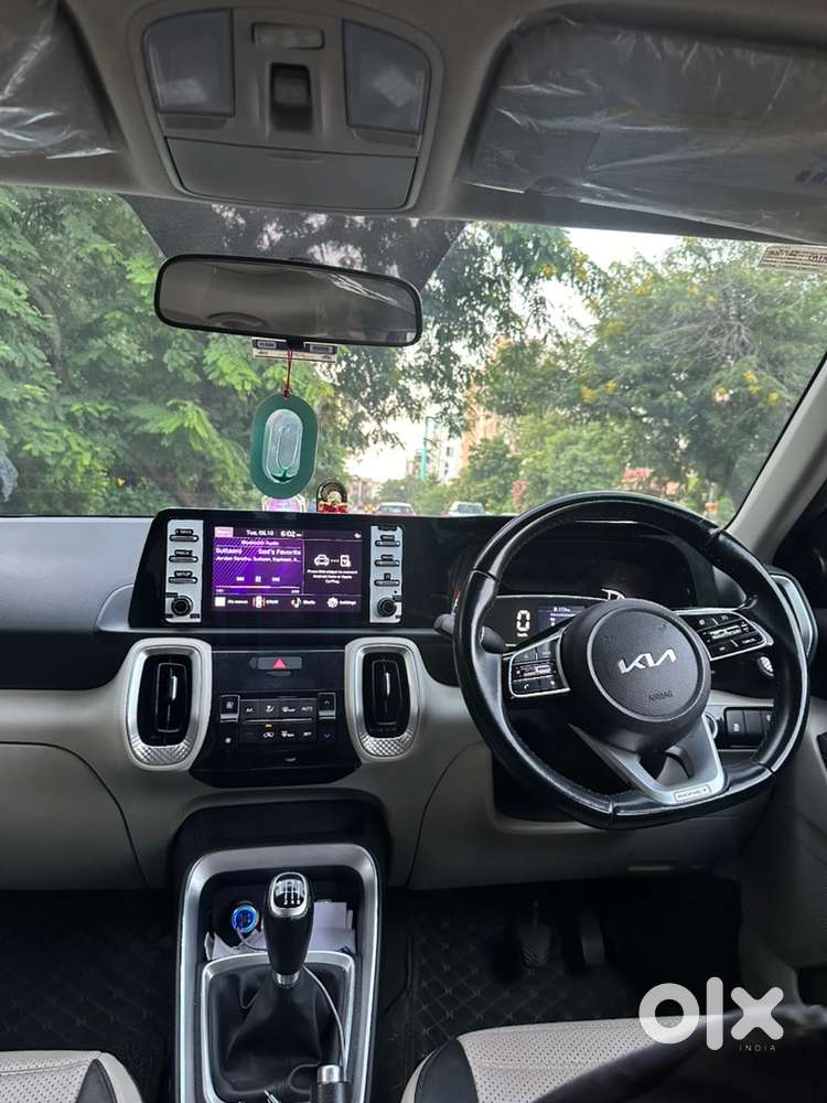 Kia Sonet Petrol 2021