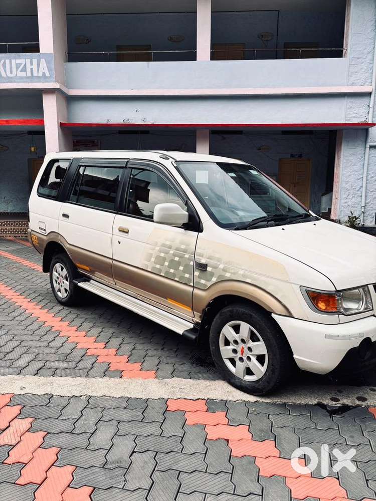 Chevrolet Tavera 2013 Diesel Well Maintained