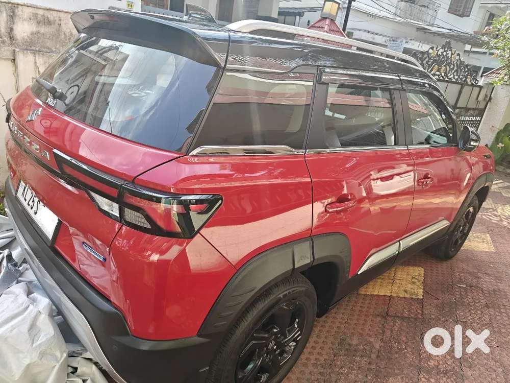Maruti Suzuki Brezza Zxi Automatic Dual Tone | 2025 | Only 6,750 Km
