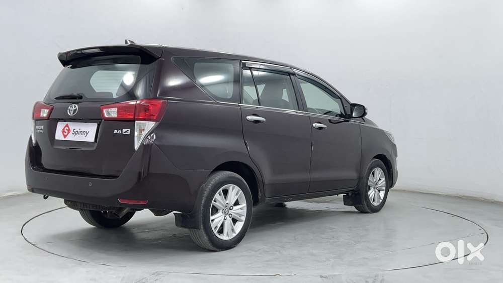 Toyota Innova Crysta 2.8 Zx At 7 Seater, 2016, Diesel