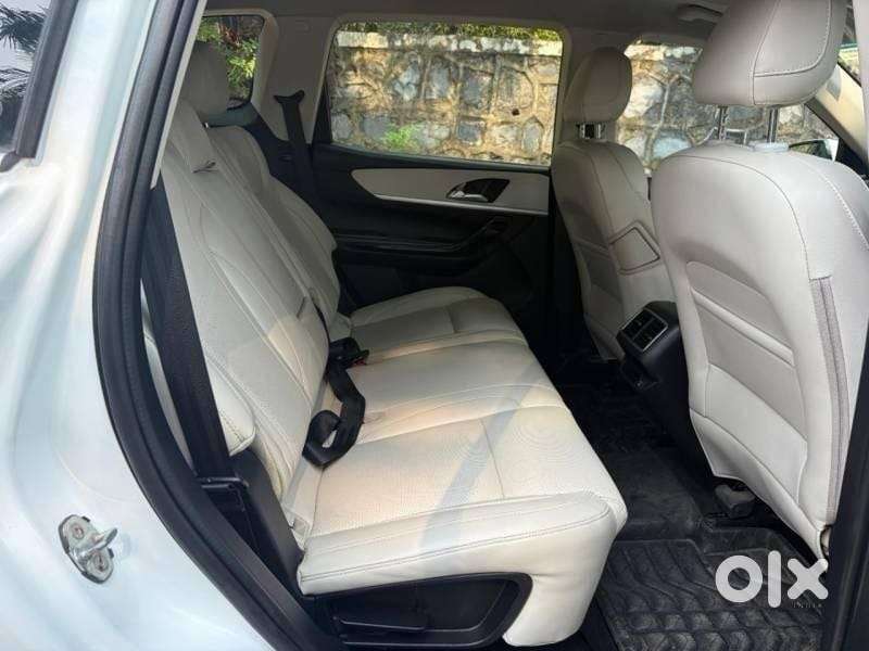 Mahindra Xuv700 2.2 Ax 7 Diesel At Luxury Pack Str, 2022, Diesel