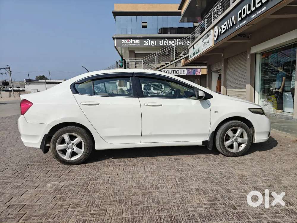 Honda City I-vtech Petrol / Cng