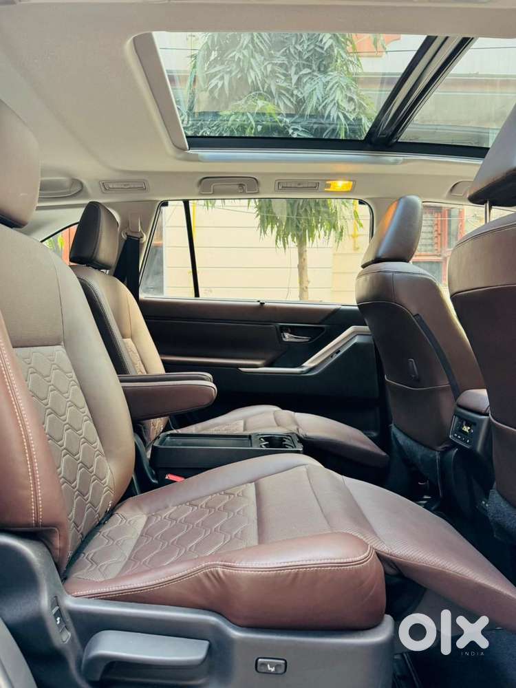 Toyota Innova Hycross 2.0 Zx (o) Hybrid 7 Str, 2024, Cng & Hybrids