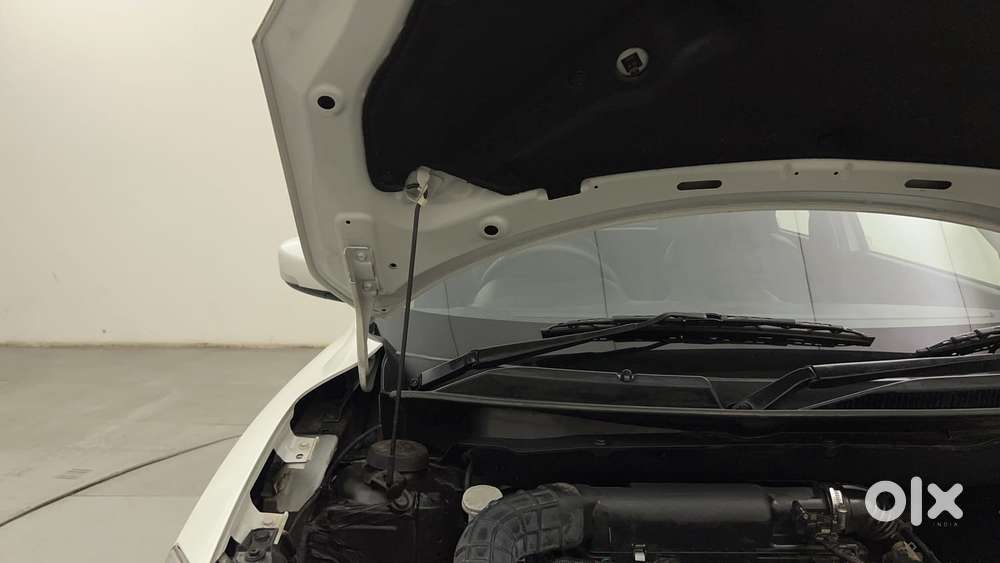 Maruti Suzuki Swift 1.3 Zxi, 2023, Petrol