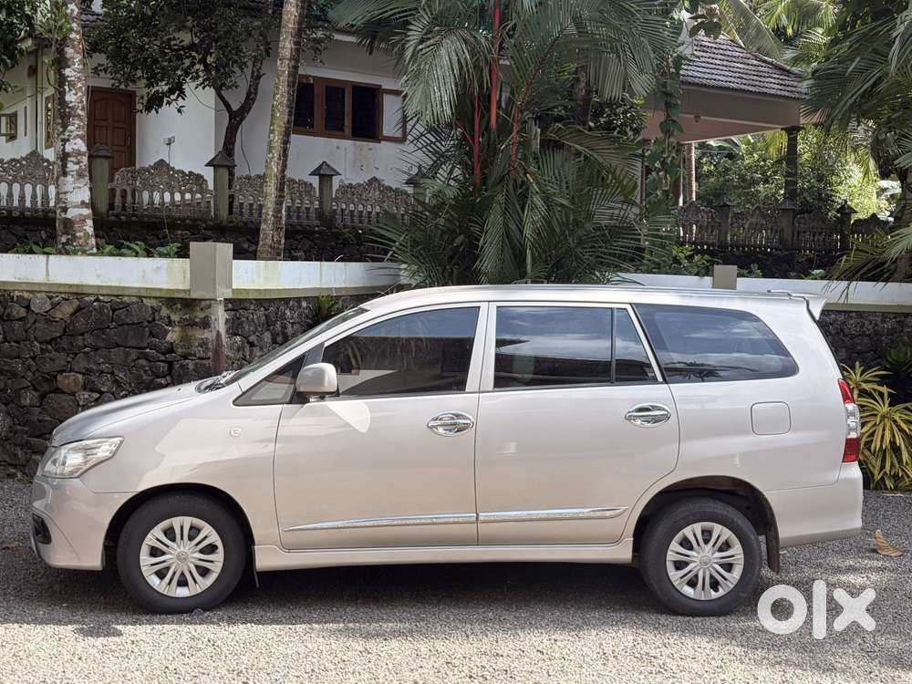 Toyota Innova 2.5 Gx 7 Str Bs-iii, 2016, Diesel