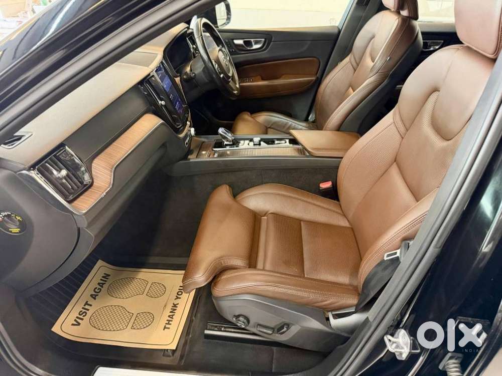 Volvo Xc60 D5 Inscription, 2022, Petrol
