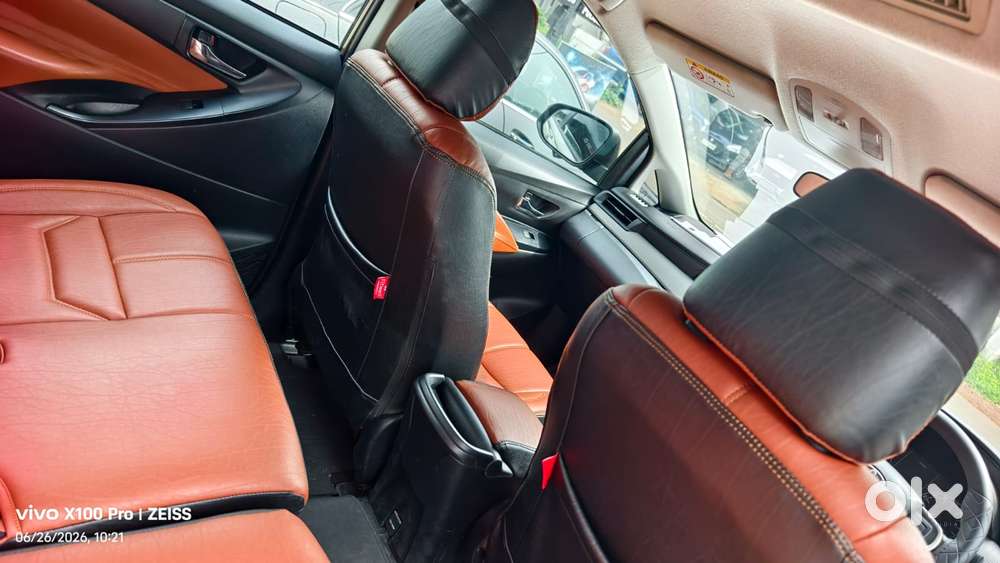 Toyota Innova Crysta 2.4 G Plus Mt 8 Str, 2020, Diesel