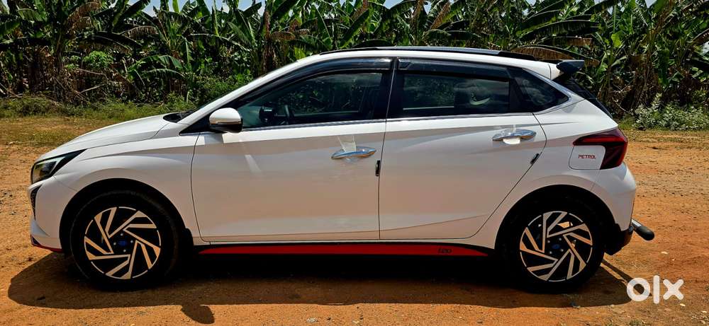 Hyundai I20 Asta (o) 1.2 Mt, 2023, Petrol