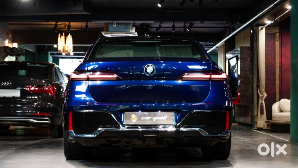 Bmw I7 Xdrive60, 2023, Electric