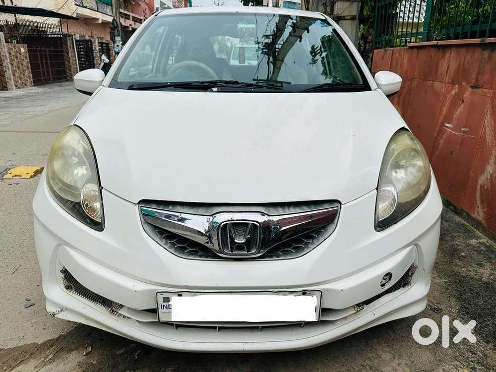Honda Brio 2012 Petrol Well Maintained