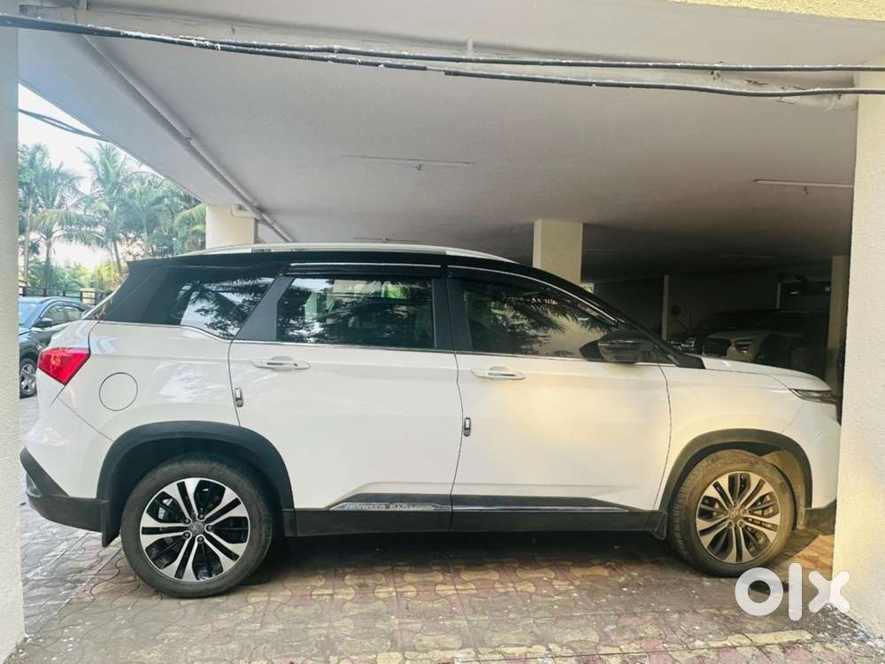 Mg Hector Petrol 2022 With Km Driven
