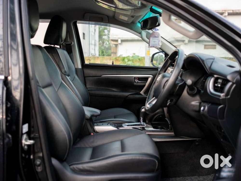 Toyota Fortuner 4x2 At 2.7 Petrol, 2022, Petrol
