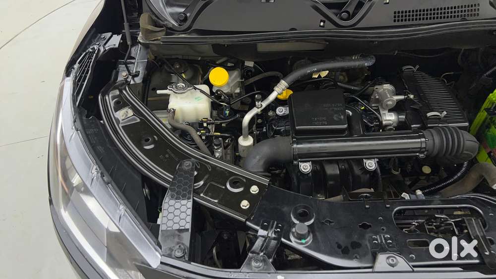 Nissan Magnite 1.0 Xv, 2022, Petrol