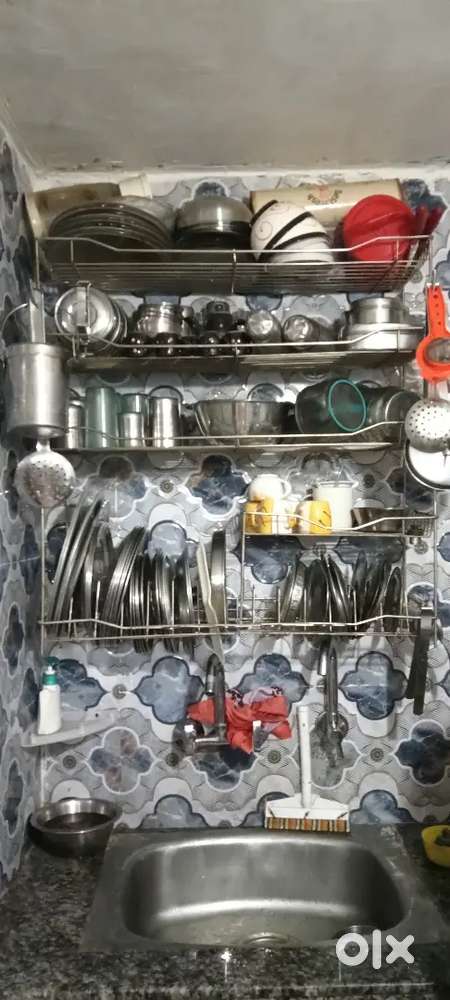 I am sending my kitchen Bank Steel solid good condition