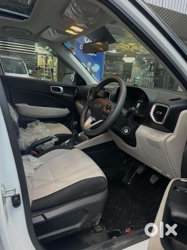Hyundai Venue E 1.2 Petrol, 2025, Petrol