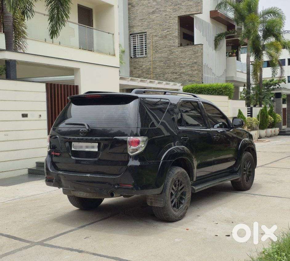Toyota Fortuner 4x2 Manual, 2014, Diesel