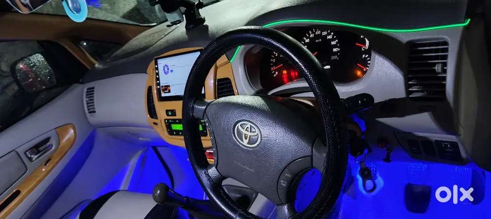 Toyota Innova 2010 Diesel 180000 Km Driven