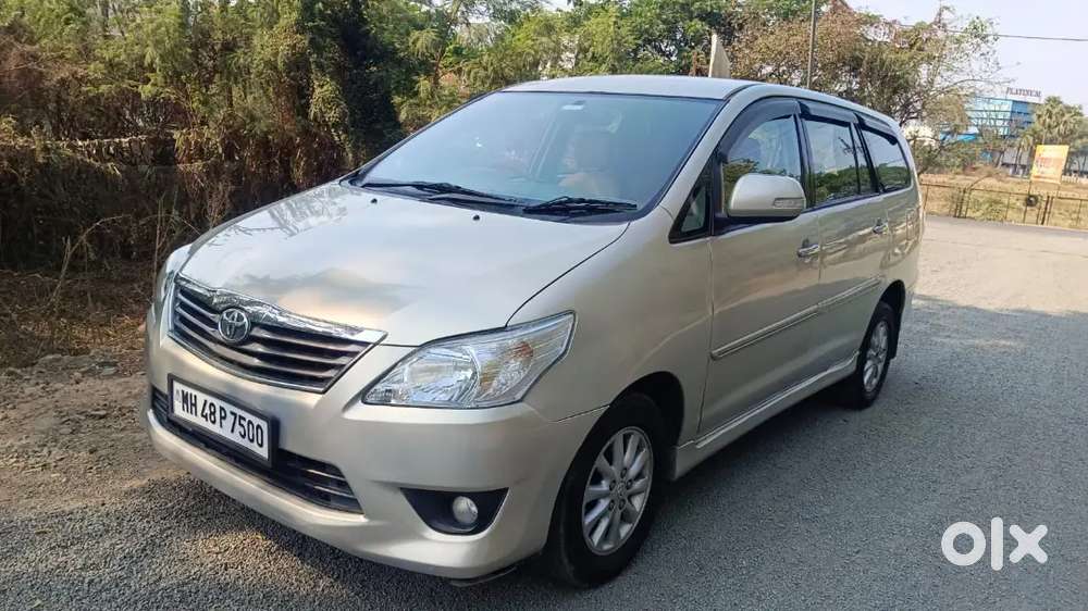 Toyota Innova 2.5 V (e4) 8s Good Condition Car Selling