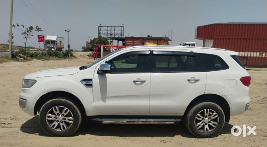 Ford Endeavour 3.2 Titanium At 4x4, 2017, Diesel