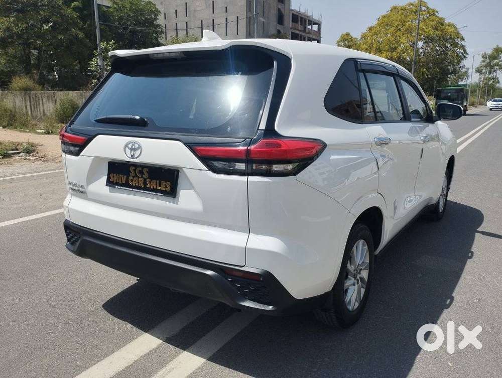 Toyota Innova Hycross 2.0 Gx 8 Str, 2024, Petrol