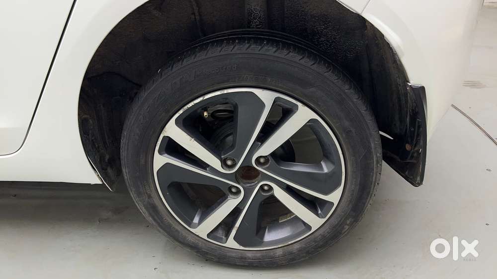 Tata Altroz Xz, 2022, Petrol