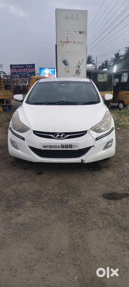Hyundai Elantra 2013 Diesel 110000 Km Driven