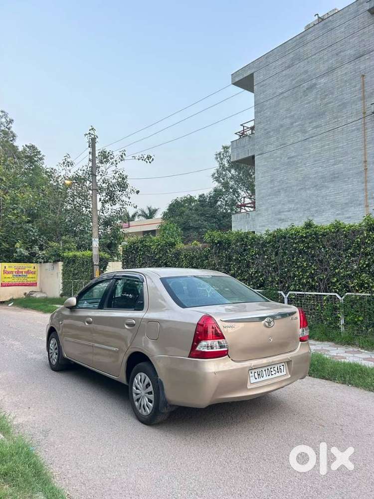 Toyota Etios, 2011, Petrol