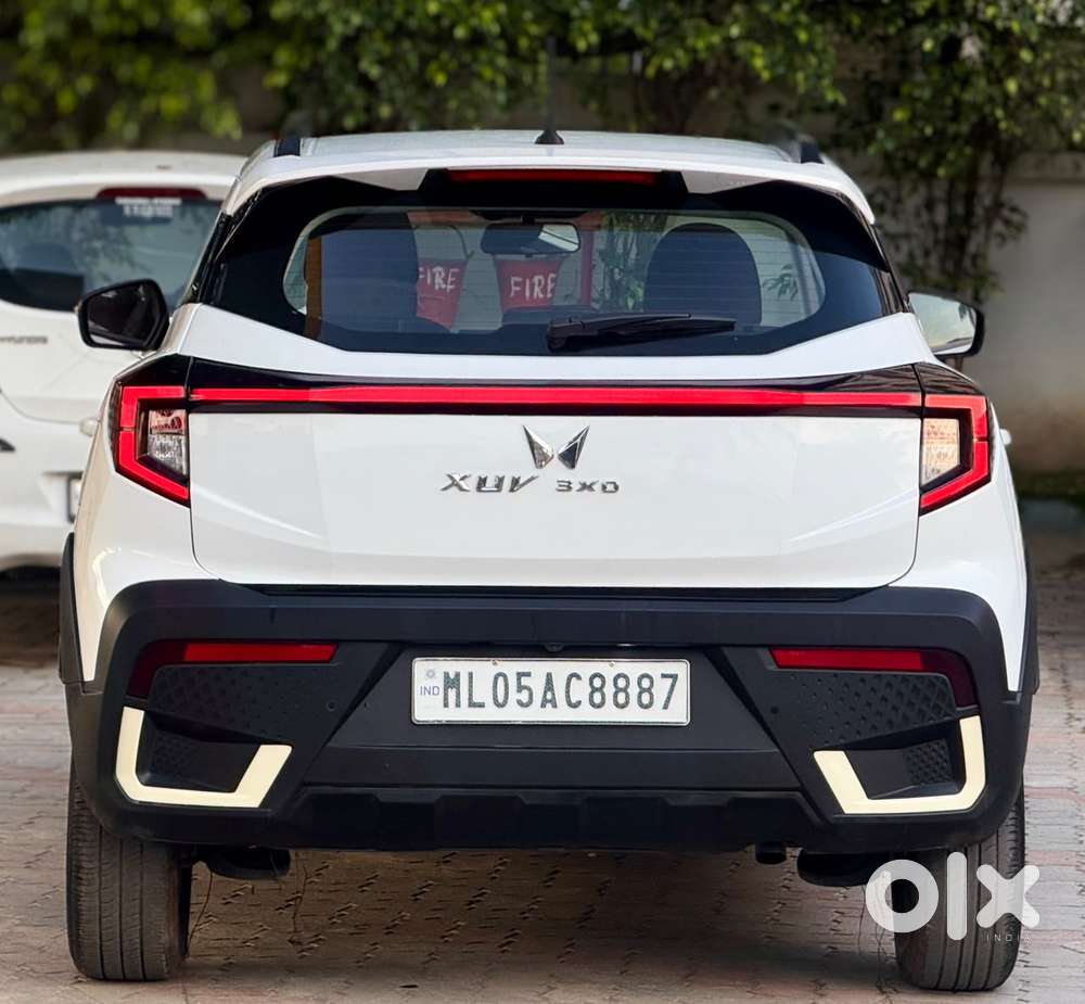 Mahindra Xuv 3xo Ax5 Pm Mt, 2024, Petrol