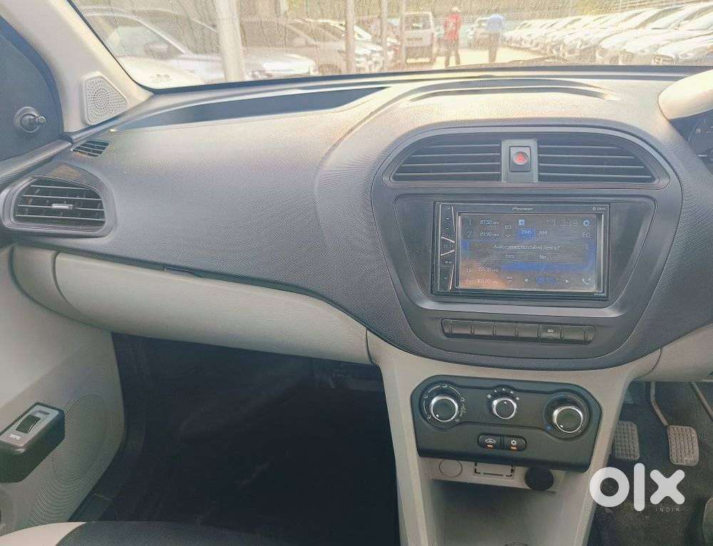 Tata Tiago Xe, 2018, Petrol